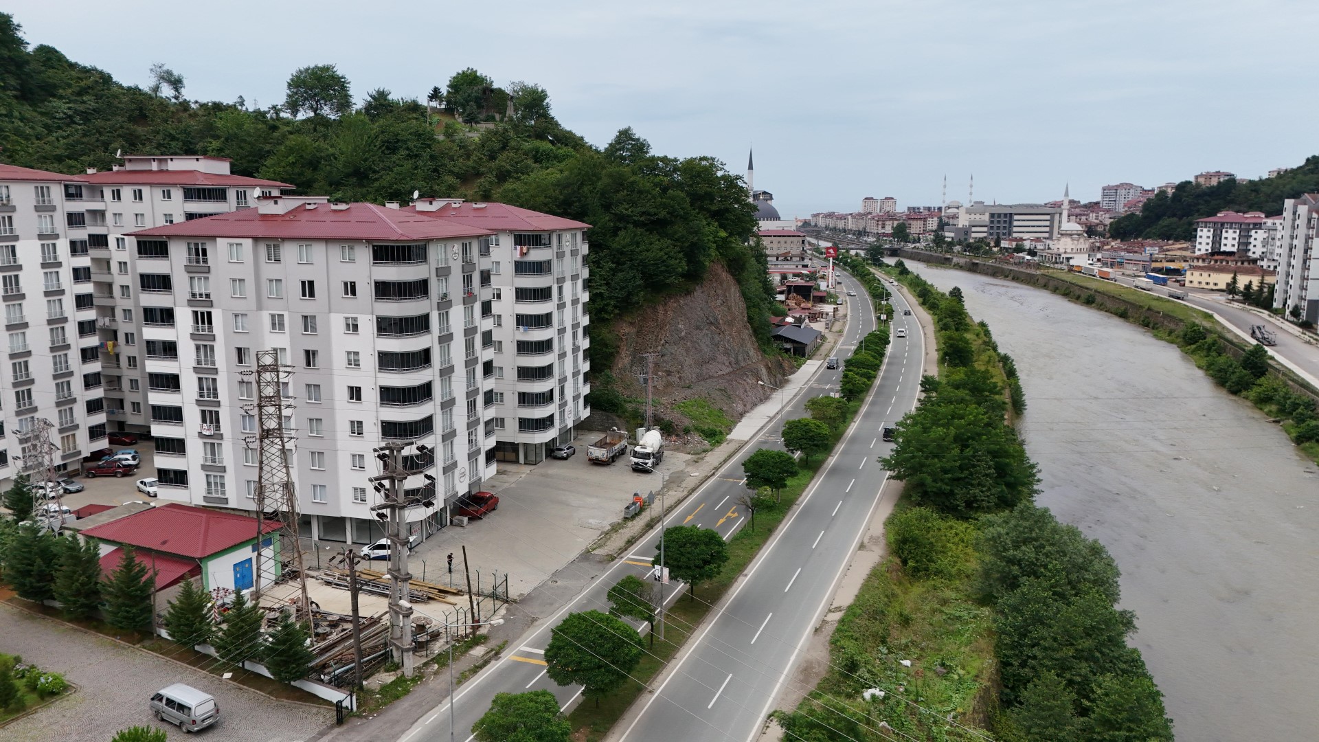 Kiralık İŞYERİ, Trabzon / OF / ÇAMLI MAHALLESİ