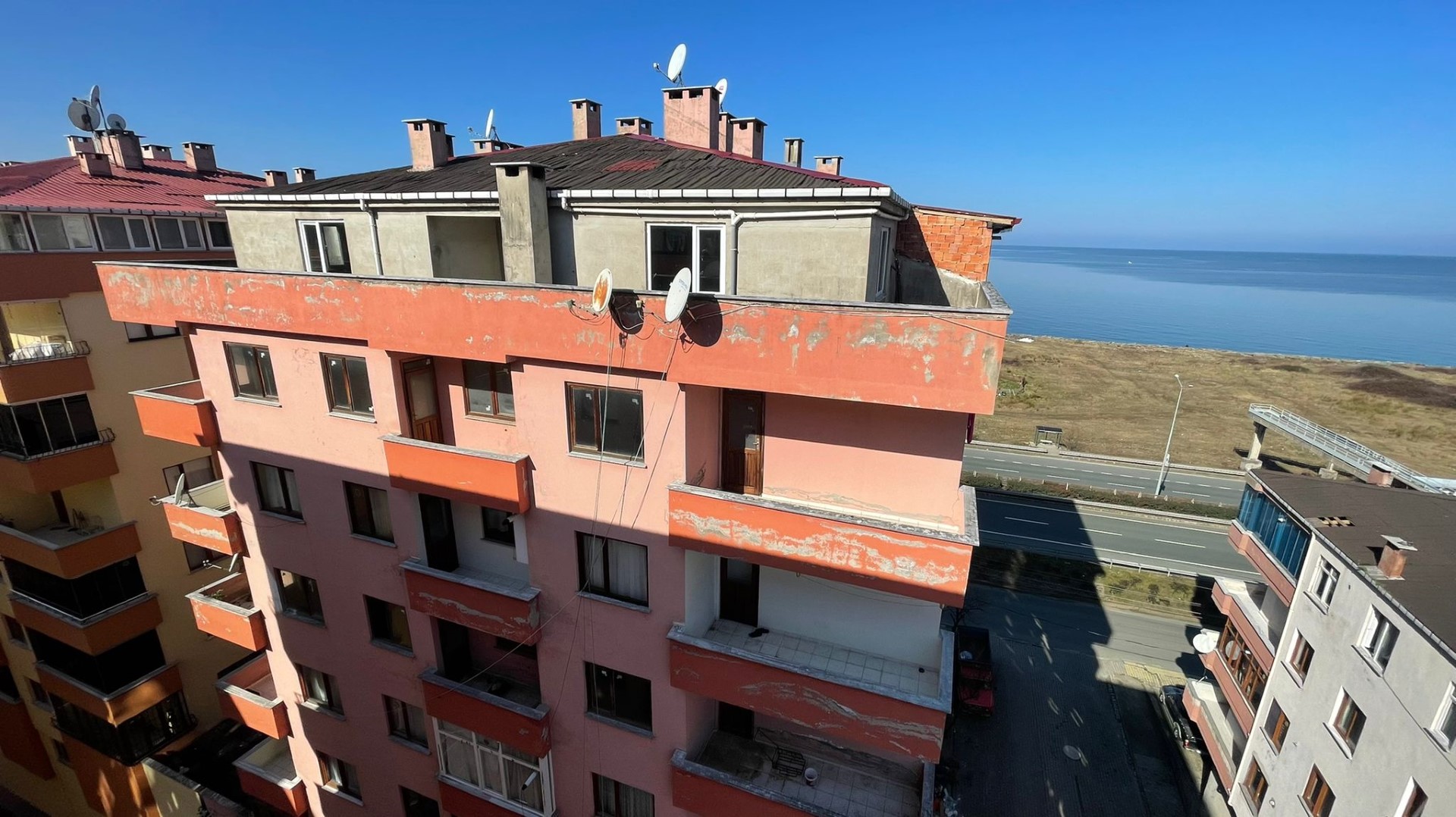Kiralık Teras, Trabzon / OF / İRFANLI MAH.